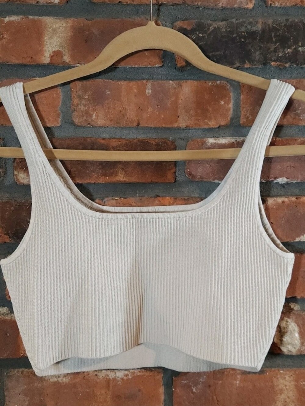 Babaton Aritzia Sculpt Knit Square Neck Cropped Ribbed Tank Neutral Women's M - Picture 7 of 8